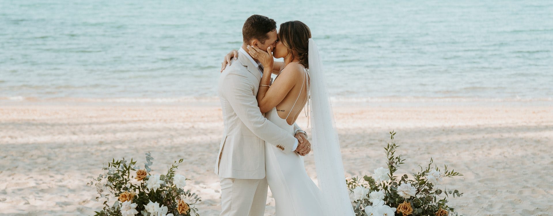 Reviews \u0026 Testimonials of Hamilton Island Weddings, image size:1920x752